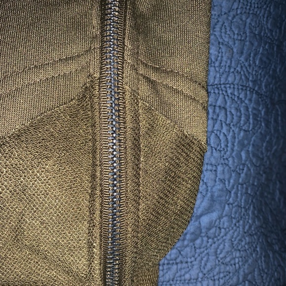 Victorious Unisex Olive Tee - Picture 5 of 7